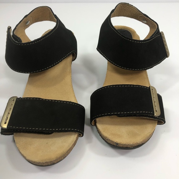 bussola wedge sandals